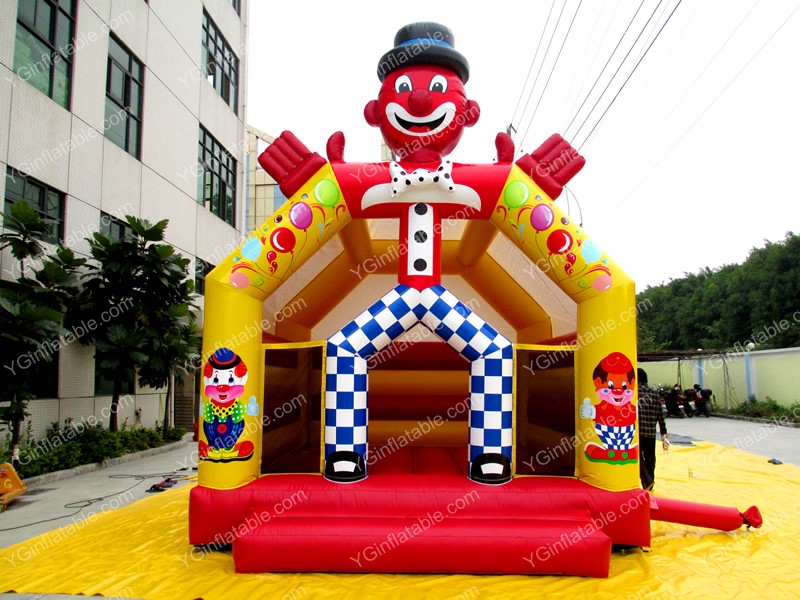 Maison gonflable de clown avec tobogganGB170