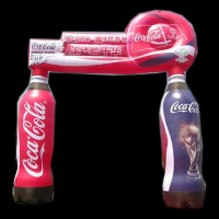 arches gonflables bouteille Coco Cola