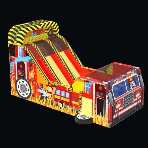 Toboggan aquatique en forme de camion de pompiers